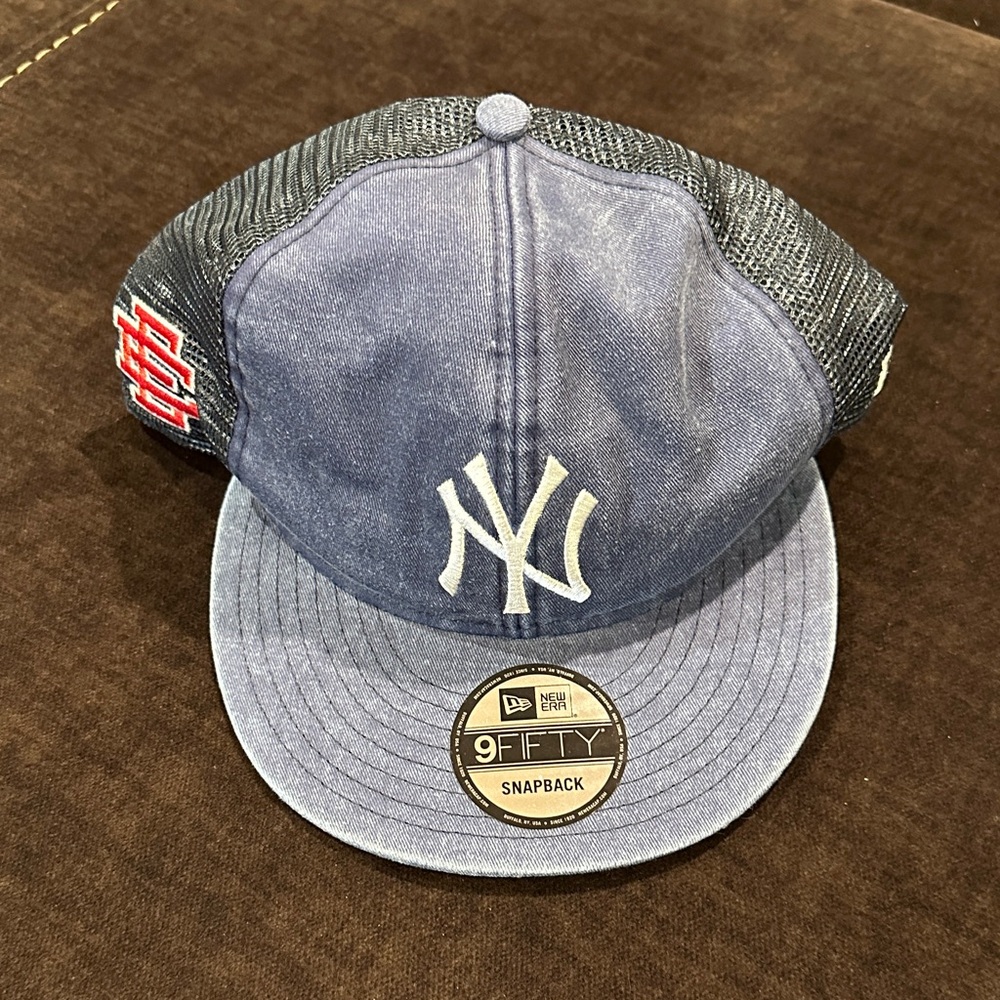 Eric Emanuel x New Era Snap Back Trucker Hat (Yankees)